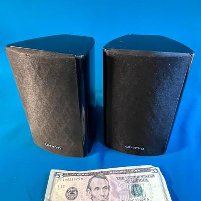 ONKYO MODEL SKR-390 SPEAKER PAIR
