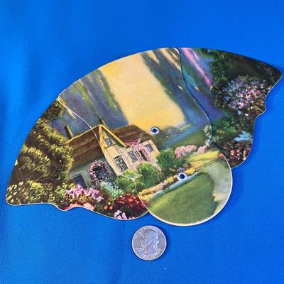 LOVELY 1948 TRI-FOLD FAN w/ MAXFIELD PARRISH-LIKE MOTIF