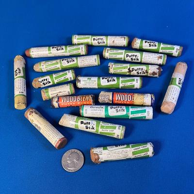 BUNDLE OF WOOD PUTTY STICKS LOTS OF DIFFERENT SHADES