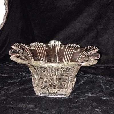 2 UNIQUE GLAASS SERVING BOWLS AND A CRYSTAL CHEESE DISH