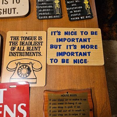 Signs, Phrases & More  (O-JS)