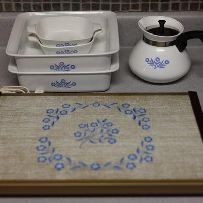 Vintage Corning Ware - (6) Pieces Total