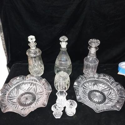 CRYSTAL/GLASS  SERVING PIECES