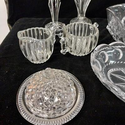 LARGE COLLECTION OF CRYSTAL/GLASS VINTAGE PIECES