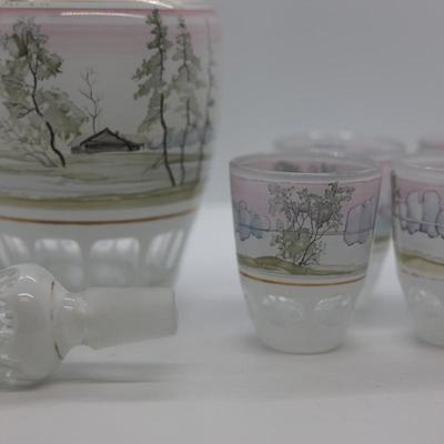 Beautiful Decanter with Four (4) Shot Glasses