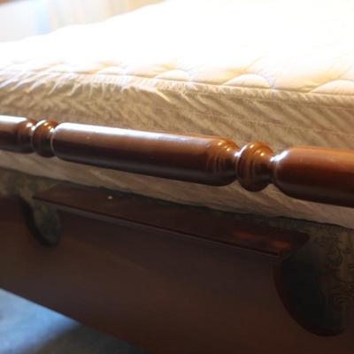 Beautiful Early American Style Cherry Queen Bed Frame W/ Mattress