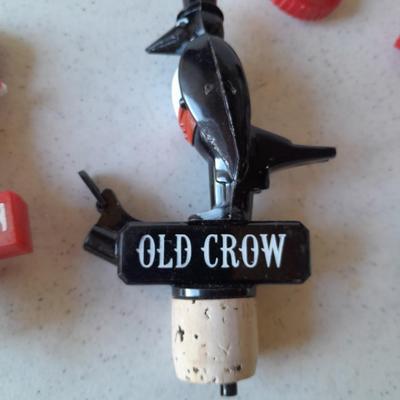 Vintage Plastic Bottle Stoppers Old Crow, Jim Beam, Gorden's Gin