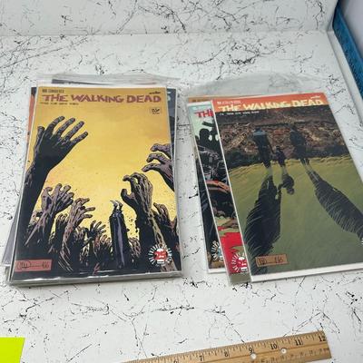 20 Walking Dead Comic Books