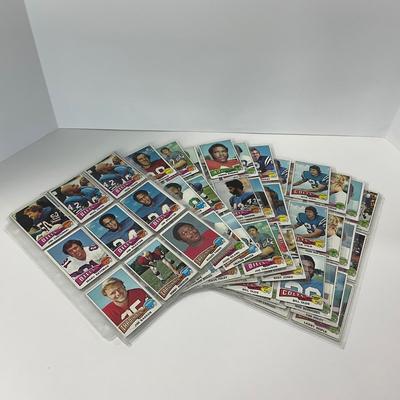 -52- SPORTS | Topps Football Cards