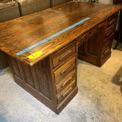 Large desk - this does come apart