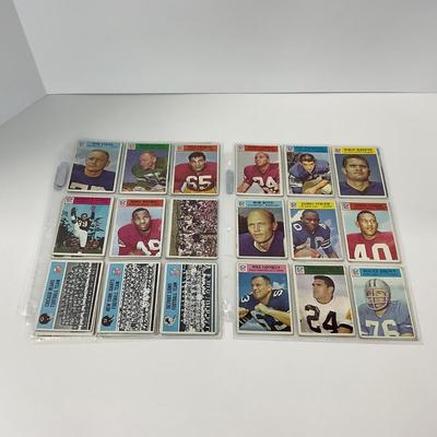 -56- SPORTS | 1965 Football Cards