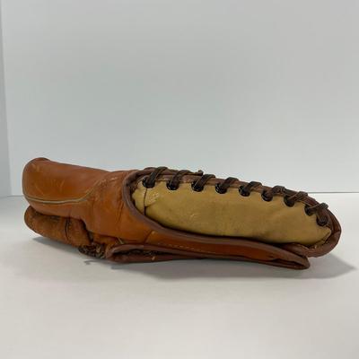 -58- SPORTS | 1920â€™s Three Fingered Baseball Glove