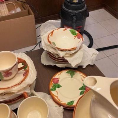 Vintage Franciscan Apple Dinnerware Set