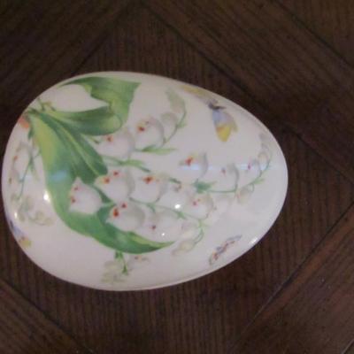 Limoges Hand Painted Porcelain Egg Shaped Trinket Box- Approx 4 1/2