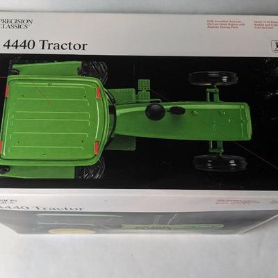 Ertl Precision Classics #17 John Deere The 4440 Tractor