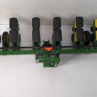 Ertl 1700 Max Emerge Plus and 400 Toolbar Rotary Hoe Planting Implements