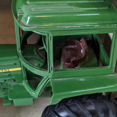 Ertl Blueprint Replica Corn Planter and Generation II Tractor In Box
