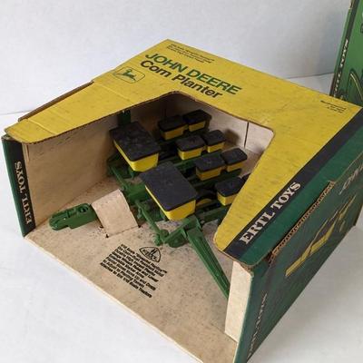 Ertl Blueprint Replica Corn Planter and Generation II Tractor In Box