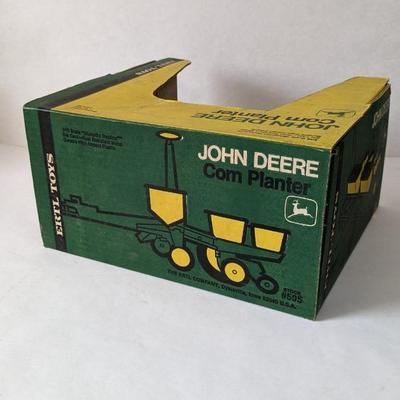Ertl Blueprint Replica Corn Planter and Generation II Tractor In Box