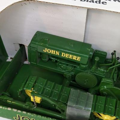 Ertl John Deere Crawler In Box Assortment