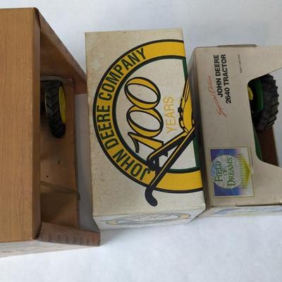 In Box Ertl Specialty John Deere Tractors