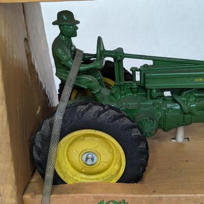 In Box Ertl Specialty John Deere Tractors