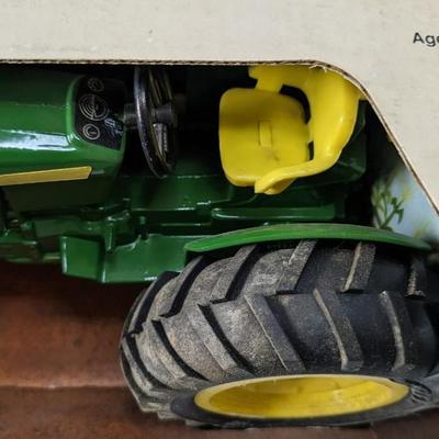 In Box Ertl Specialty John Deere Tractors