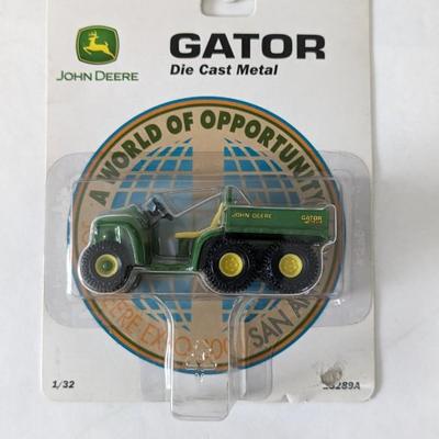 New in Package Ertl John Deere Expo Models