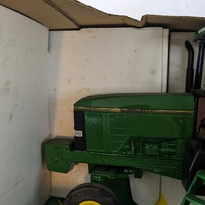 1990's 1/16th Scale John Deere 4255 Row Crop-4455 MFWD- 7800 Row Crop Tractors In Box