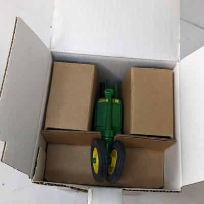 In Box Ertl Specialty John Deere Tractors