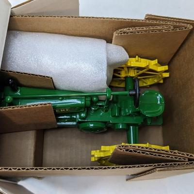 In Box Ertl Specialty John Deere Tractors