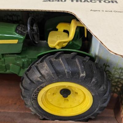 In Box Ertl Specialty John Deere Tractors