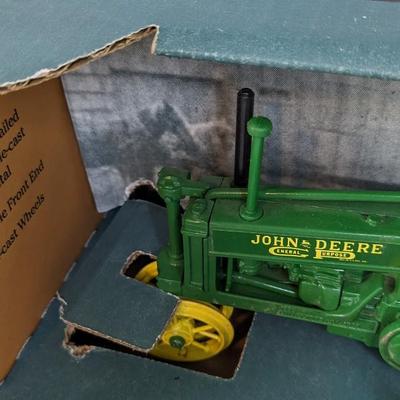Ertl Collectors Edition John Deere Model B and Model G Tractors