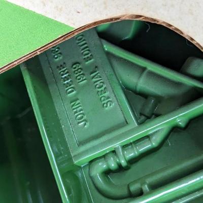 Ertl 9600 John Deere Combine In Box- Stk # 546