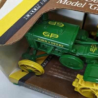 Ertl Blueprint Replica 1930's In Box Tractors