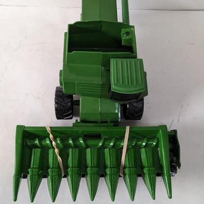 Ertl Diecast John Deere Loader Toys