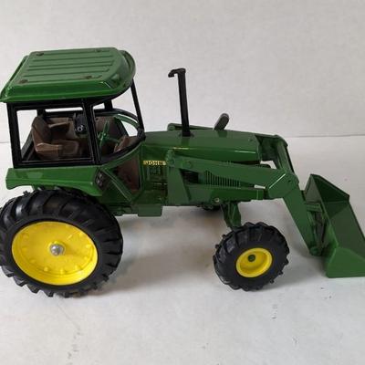 Ertl Diecast John Deere Loader Toys