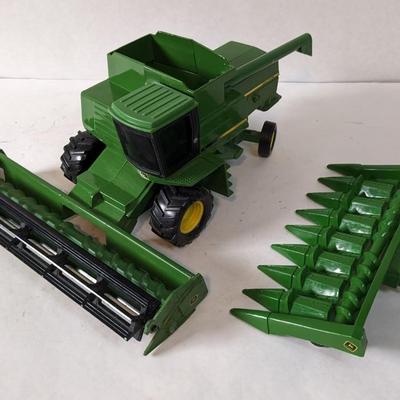 Ertl Diecast John Deere Loader Toys