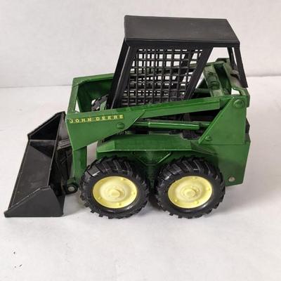 Ertl Diecast John Deere Loader Toys