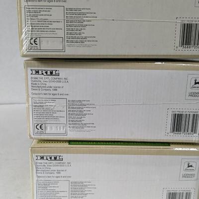 Sealed 50-520-530 John Deere Miniature Tractors Series II