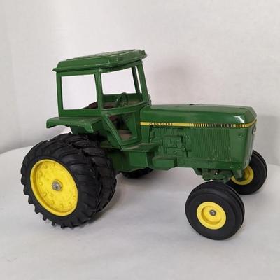 Ertl John Deere 4450, 4520 and Sound-Gard Tractors