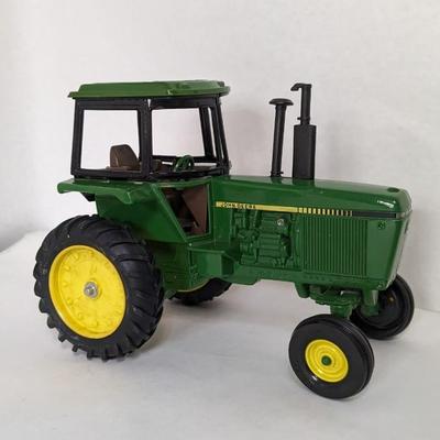 Ertl John Deere 4450, 4520 and Sound-Gard Tractors