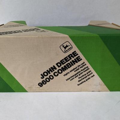 Ertl 9600 John Deere Combine In Box- Stk # 546