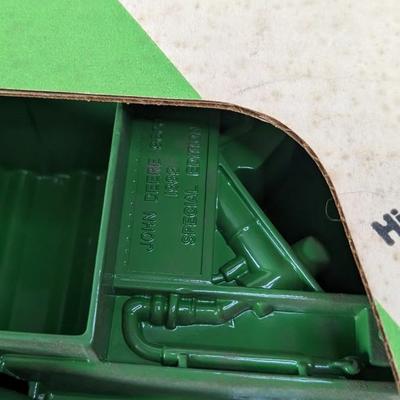 Ertl 9600 John Deere Combine In Box- Stk # 546