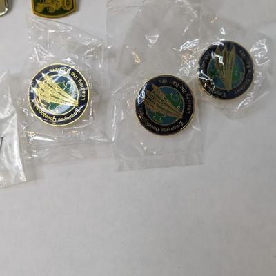 John Deere Expo Pins and Keychains