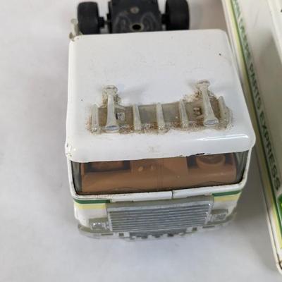 Ertl Semi Hauler Stock #3622 with Buckboard Wagons
