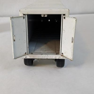 Ertl Semi Hauler Stock #3622 with Buckboard Wagons