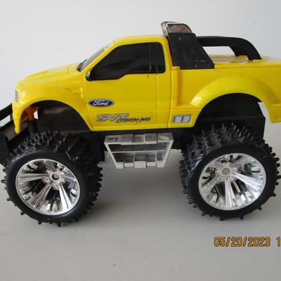 #40 Tyco Ford 4X4 truck, mostly plastic
