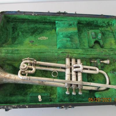 #51 Vintage 1958 Conn Trumpet 22B victor, silver tone, with case