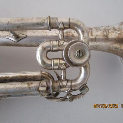 #51 Vintage 1958 Conn Trumpet 22B victor, silver tone, with case